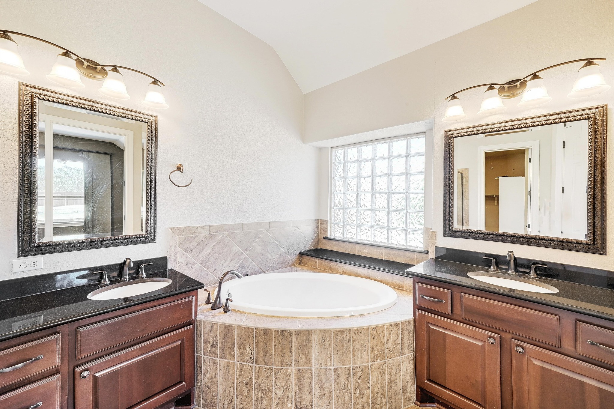 577 Shelf Rock Road Driftwood, TX 78619 - Photo 15 of 21