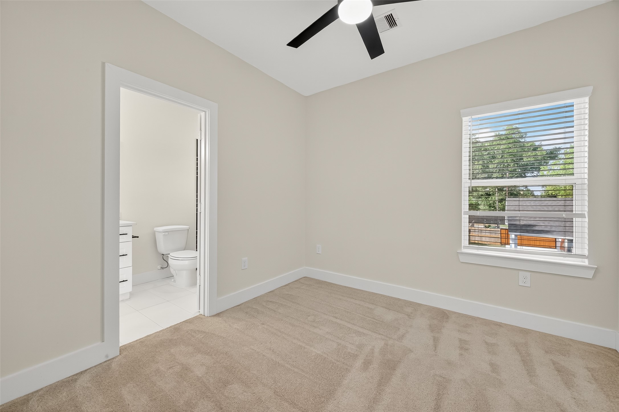 808 Fortune Street, Unit A Houston, TX 77088 - Photo 26 of 38 2nd bedroom