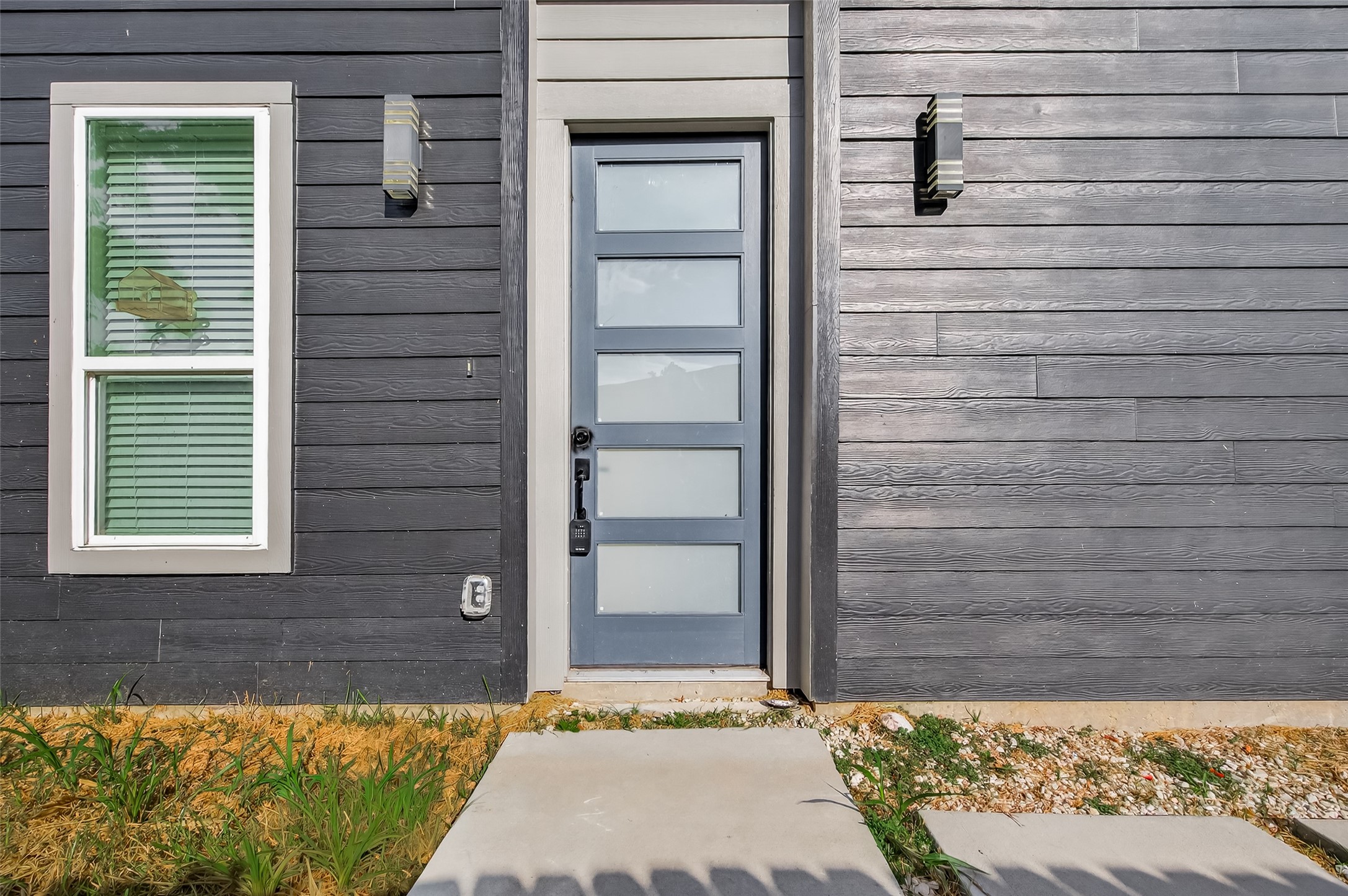 808 Fortune Street, Unit A Houston, TX 77088 - Photo 4 of 38 Main entry