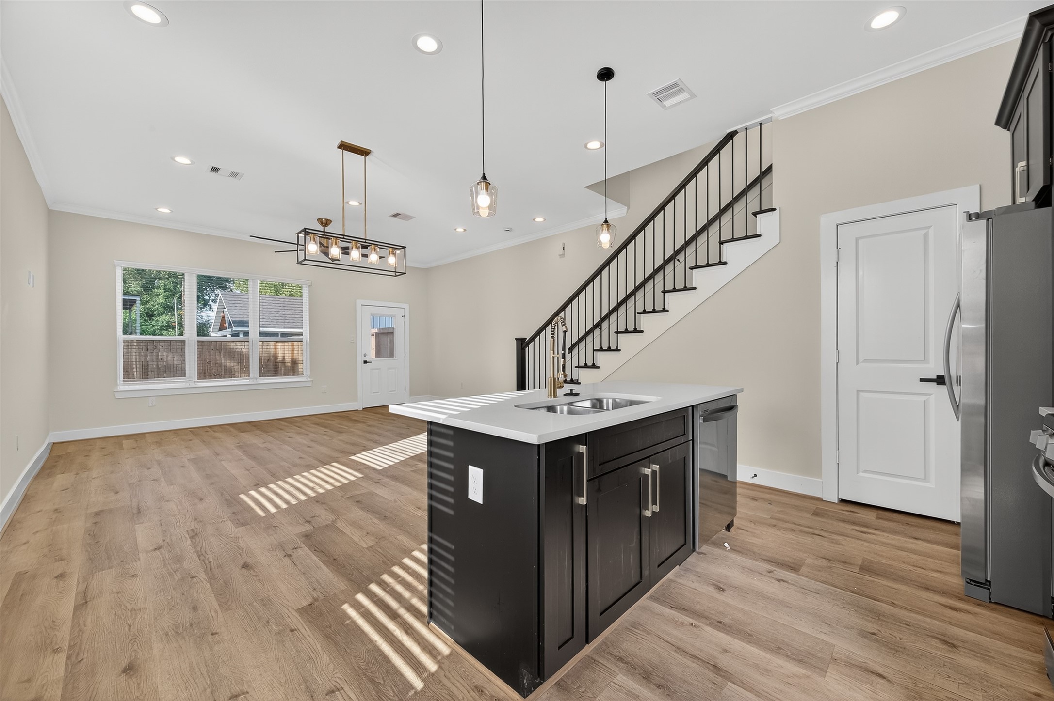 808 Fortune Street, Unit A Houston, TX 77088 - Photo 8 of 38