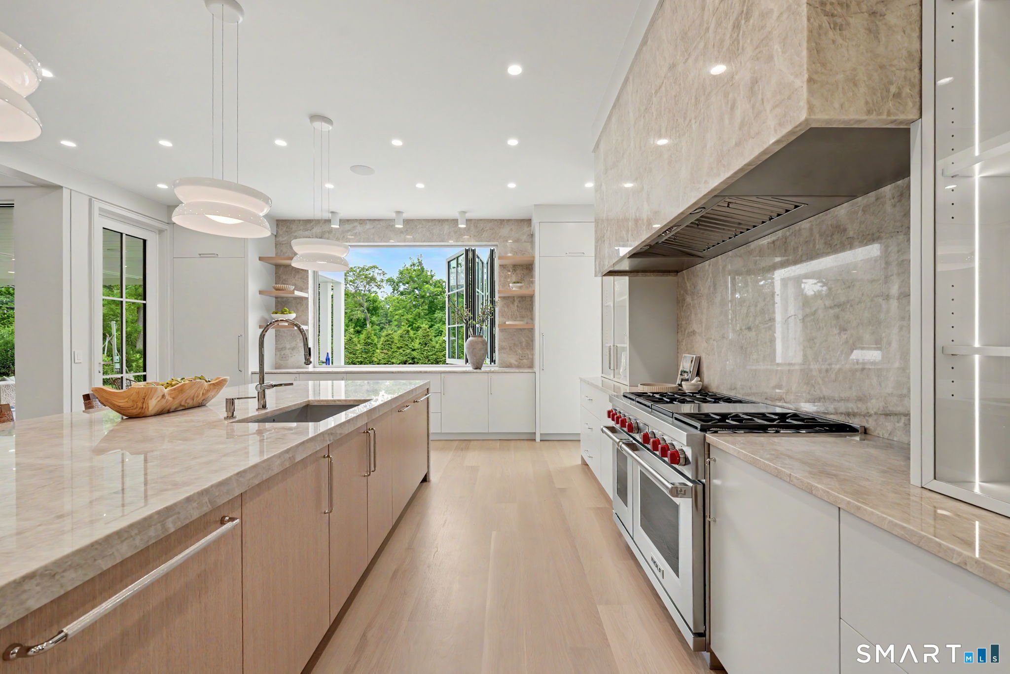 175 Brookside Road Darien, CT 06820 - Photo 8 of 37