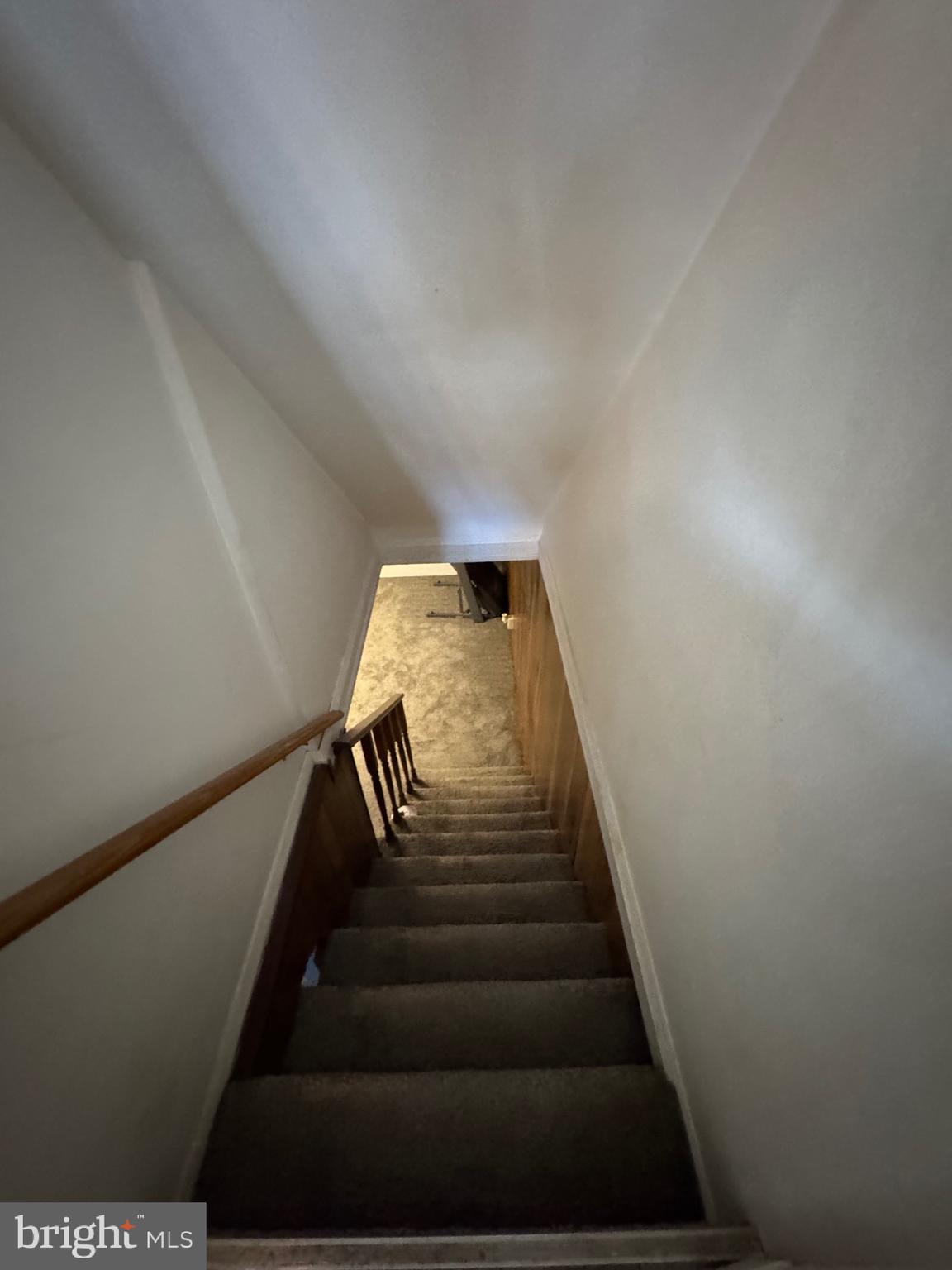 1052 Downton Road Baltimore, MD 21227 - Photo 29 of 55 a view of entryway