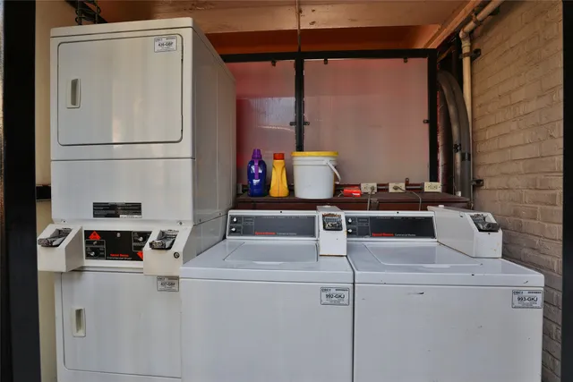 $875 | 1840 Richmond Avenue, Unit 3, Houston, TX 77098