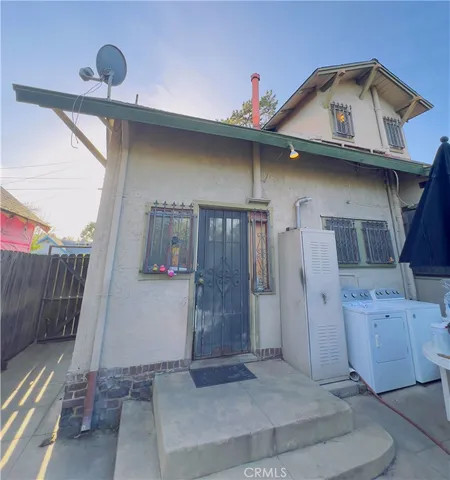 $978,000 | 231 North Ave 60, Los Angeles, CA 90042