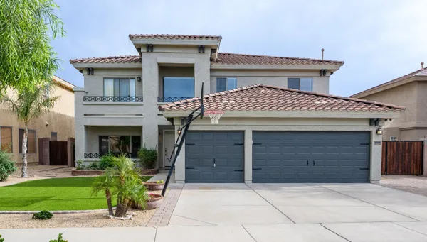 $3,100 | 2521 West Tumbleweed Drive, Phoenix, AZ 85085