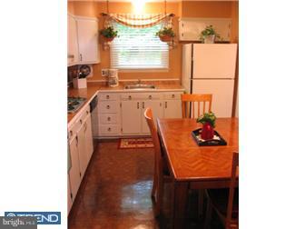 570 Remsen Road Philadelphia, PA 19115 - Photo 3 of 9
