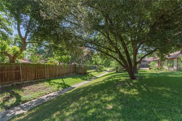 $1,825 | 1500 Pigeon Forge Road, Pflugerville, TX 78660