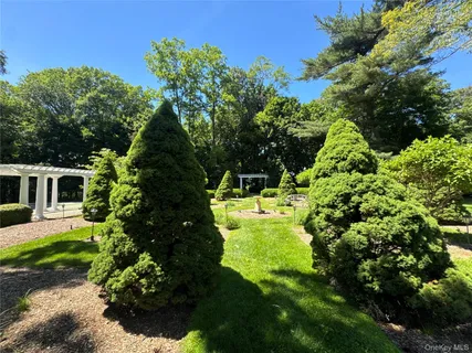 $5,700,000 | 195 Feeks Lane, Locust Valley, NY 11560