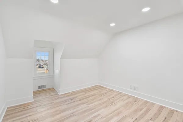 $124,900 | 301 West Oakland Avenue, Unit 4, Austin, MN 55912