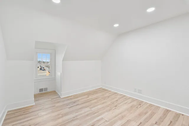 $124,900 | 301 West Oakland Avenue, Unit 4, Austin, MN 55912