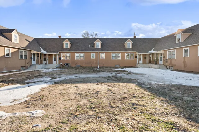 $124,900 | 301 West Oakland Avenue, Unit 4, Austin, MN 55912