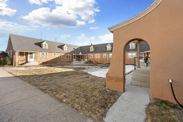 $124,900 | 301 West Oakland Avenue, Unit 4, Austin, MN 55912