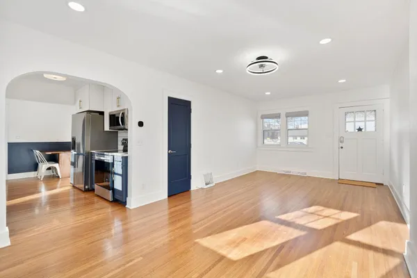 $124,900 | 301 West Oakland Avenue, Unit 4, Austin, MN 55912