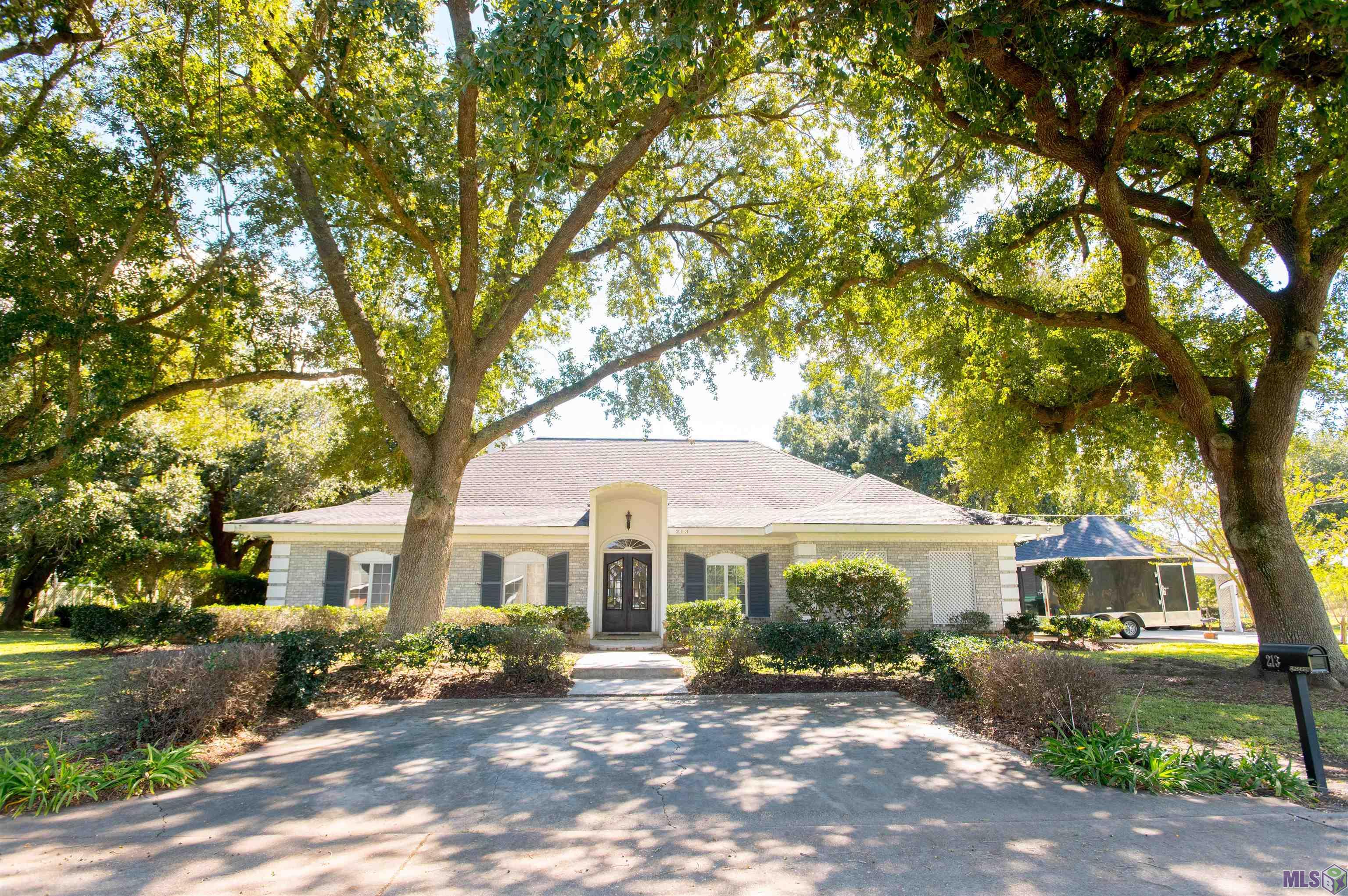 213 West 86th Street Cut Off, LA 70345 - Photo 2 of 51