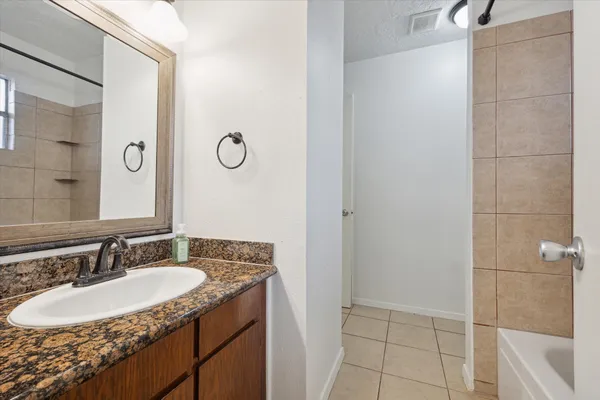 $1,690 | 2723 North Brompton Drive, Pearland, TX 77584