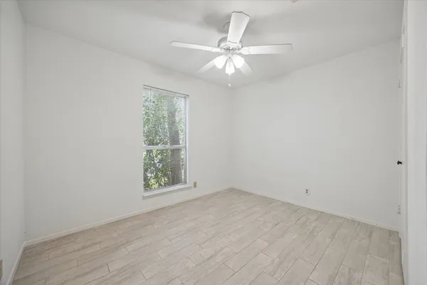 $1,690 | 2723 North Brompton Drive, Pearland, TX 77584