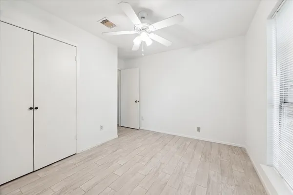 $1,690 | 2723 North Brompton Drive, Pearland, TX 77584