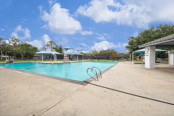 $1,690 | 2723 North Brompton Drive, Pearland, TX 77584