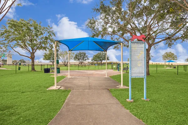 $1,690 | 2723 North Brompton Drive, Pearland, TX 77584