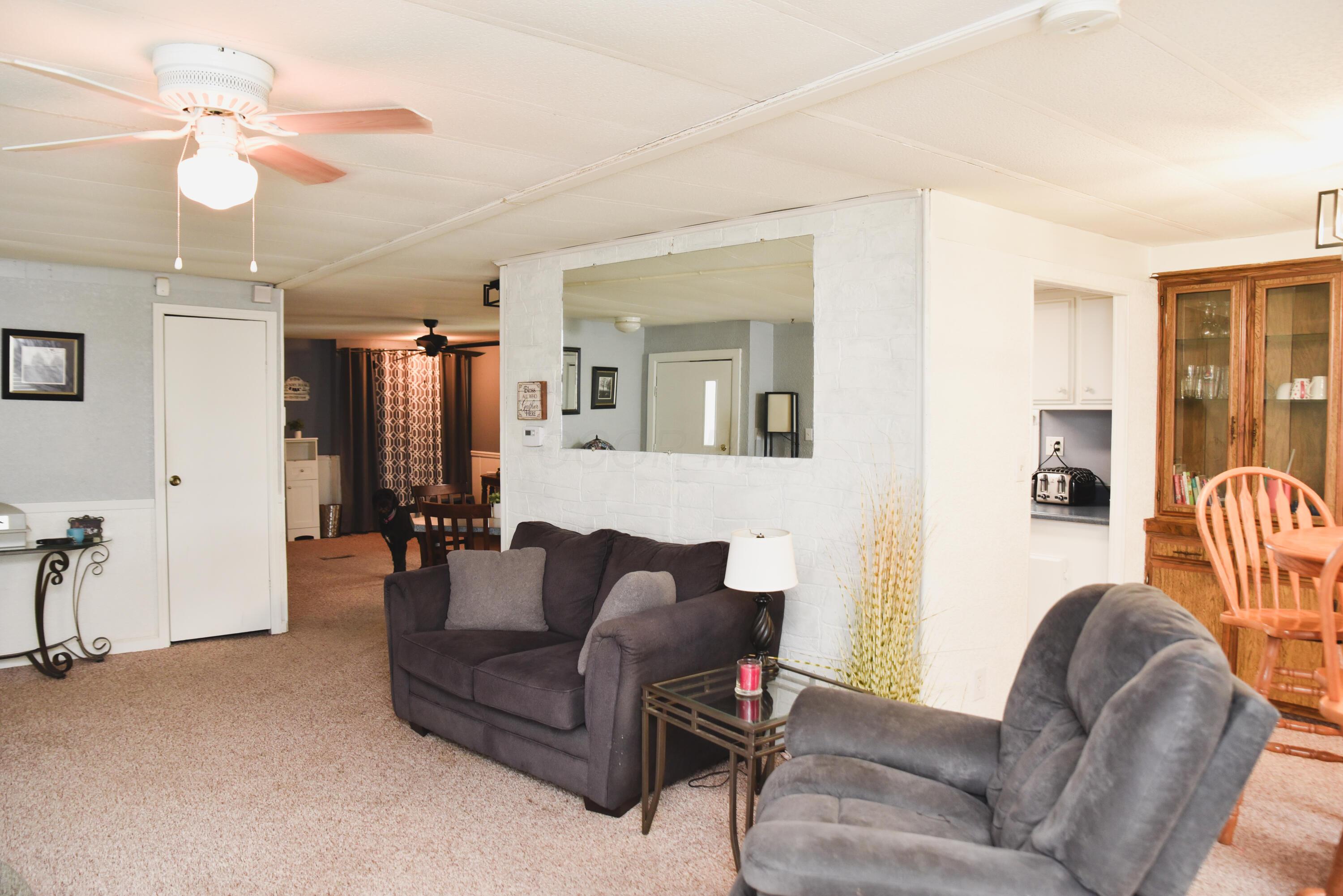 696 Riviera Court Columbus, OH 43207 - Photo 5 of 51 DSC_4860