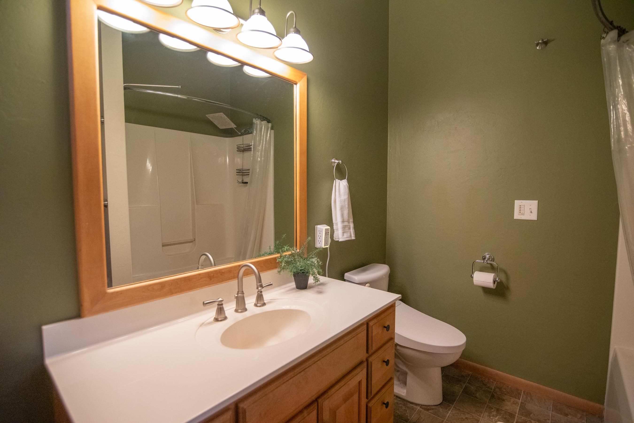 1537 Cove Road Sturgeon Bay, WI 54235 - Photo 13 of 33