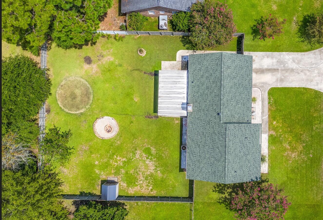 516 Longleaf Road Summerville, SC 29486 - Photo 12 of 33 Backyard_firepit_2