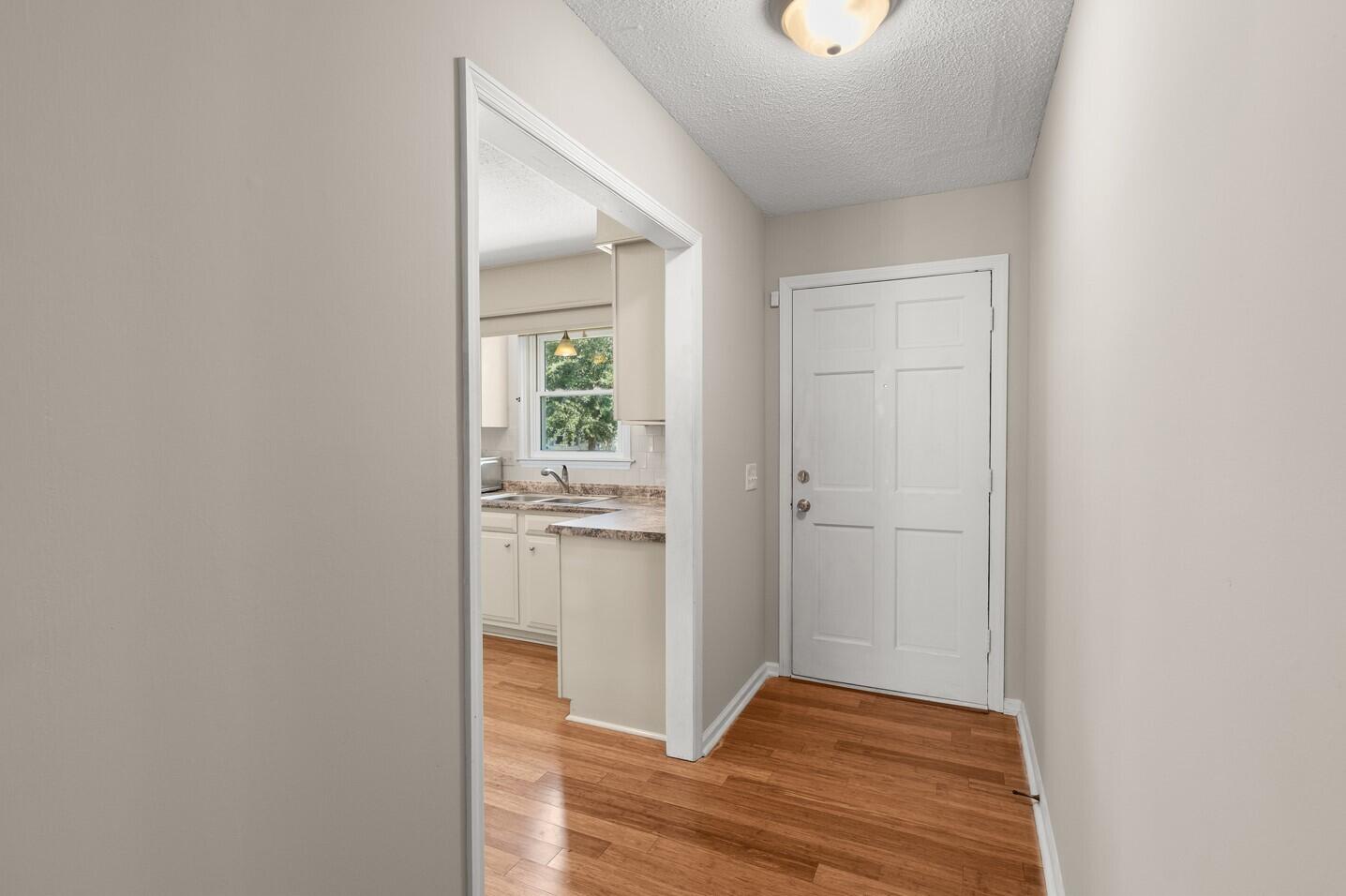 516 Longleaf Road Summerville, SC 29486 - Photo 14 of 33 Entrance