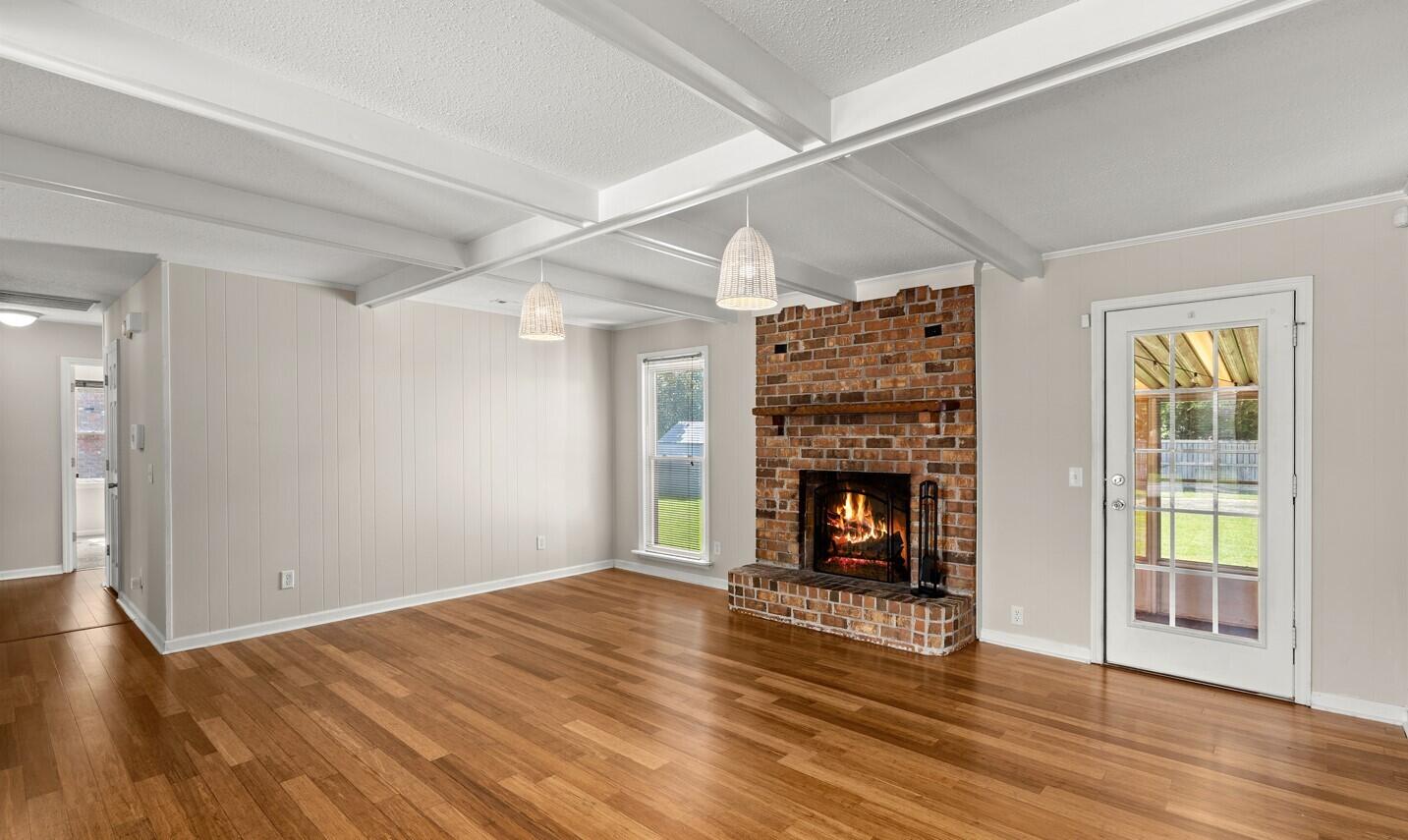 516 Longleaf Road Summerville, SC 29486 - Photo 21 of 33 greatroom fireplace