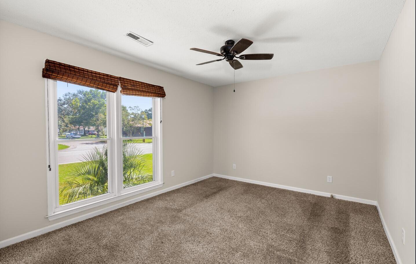 516 Longleaf Road Summerville, SC 29486 - Photo 23 of 33 Master_1