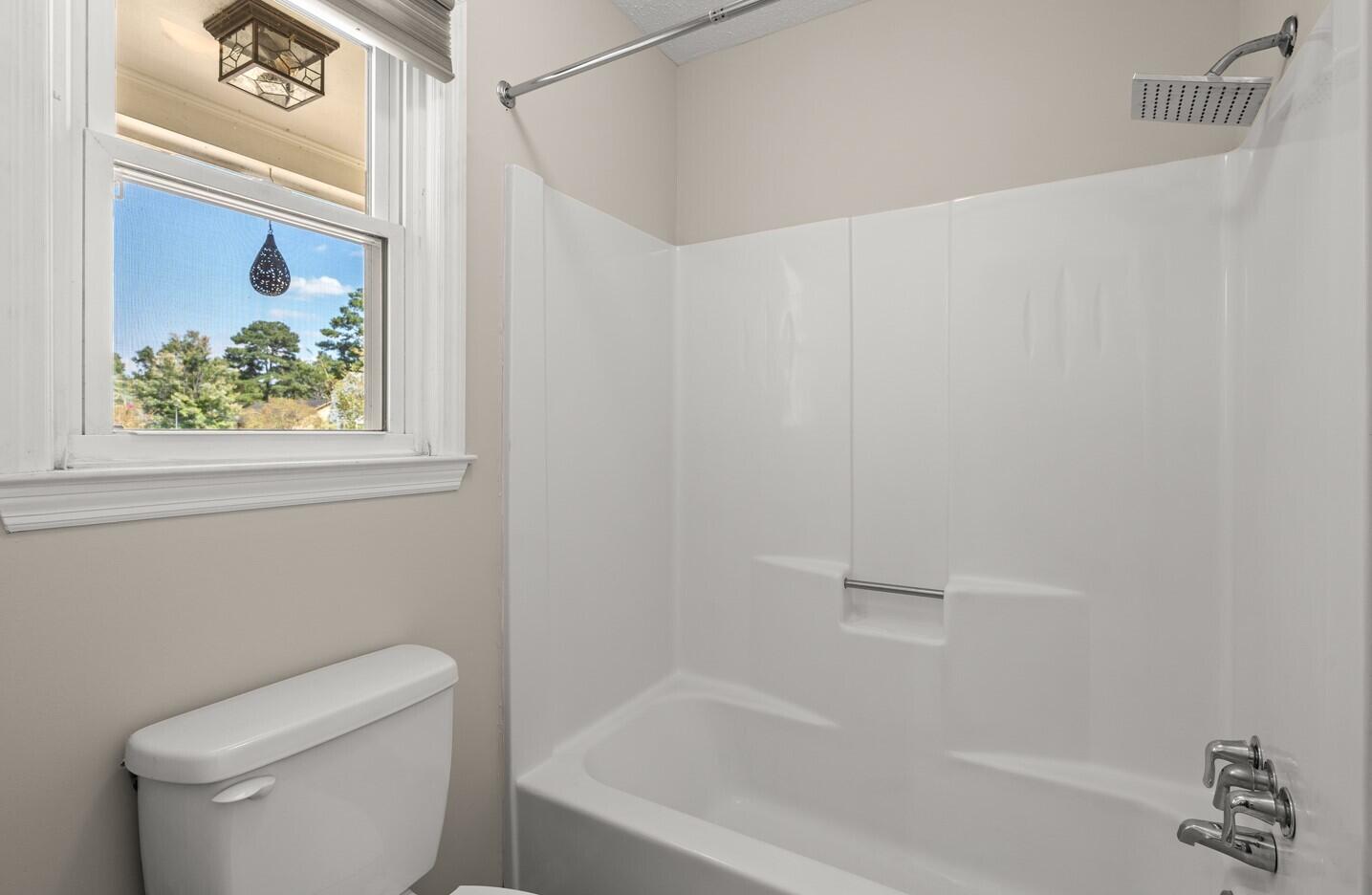 516 Longleaf Road Summerville, SC 29486 - Photo 26 of 33 Master bath_2