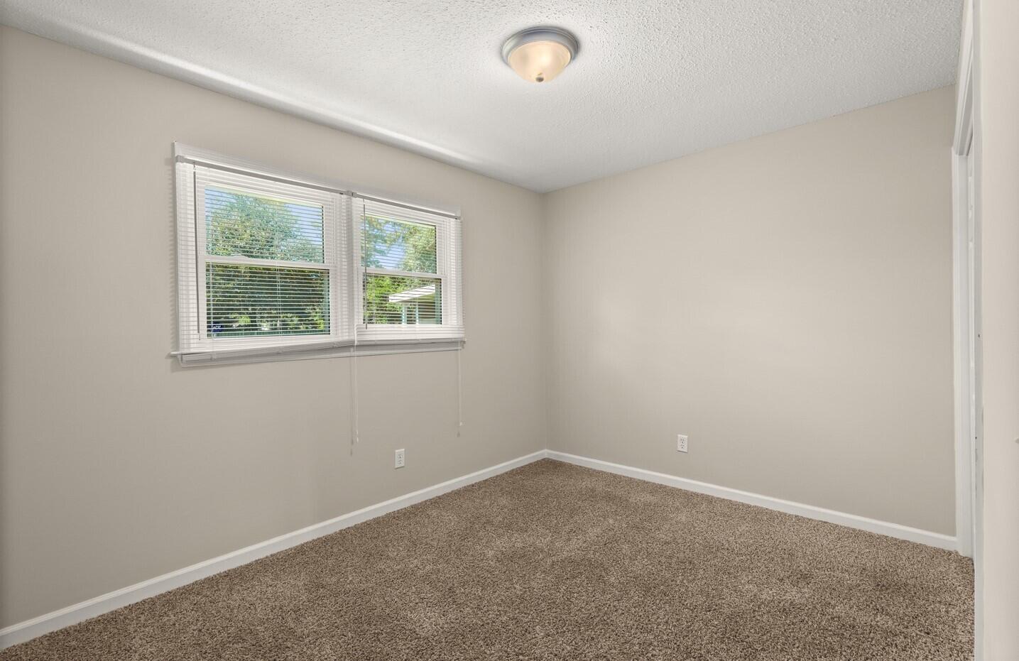 516 Longleaf Road Summerville, SC 29486 - Photo 30 of 33 Bedroom_3