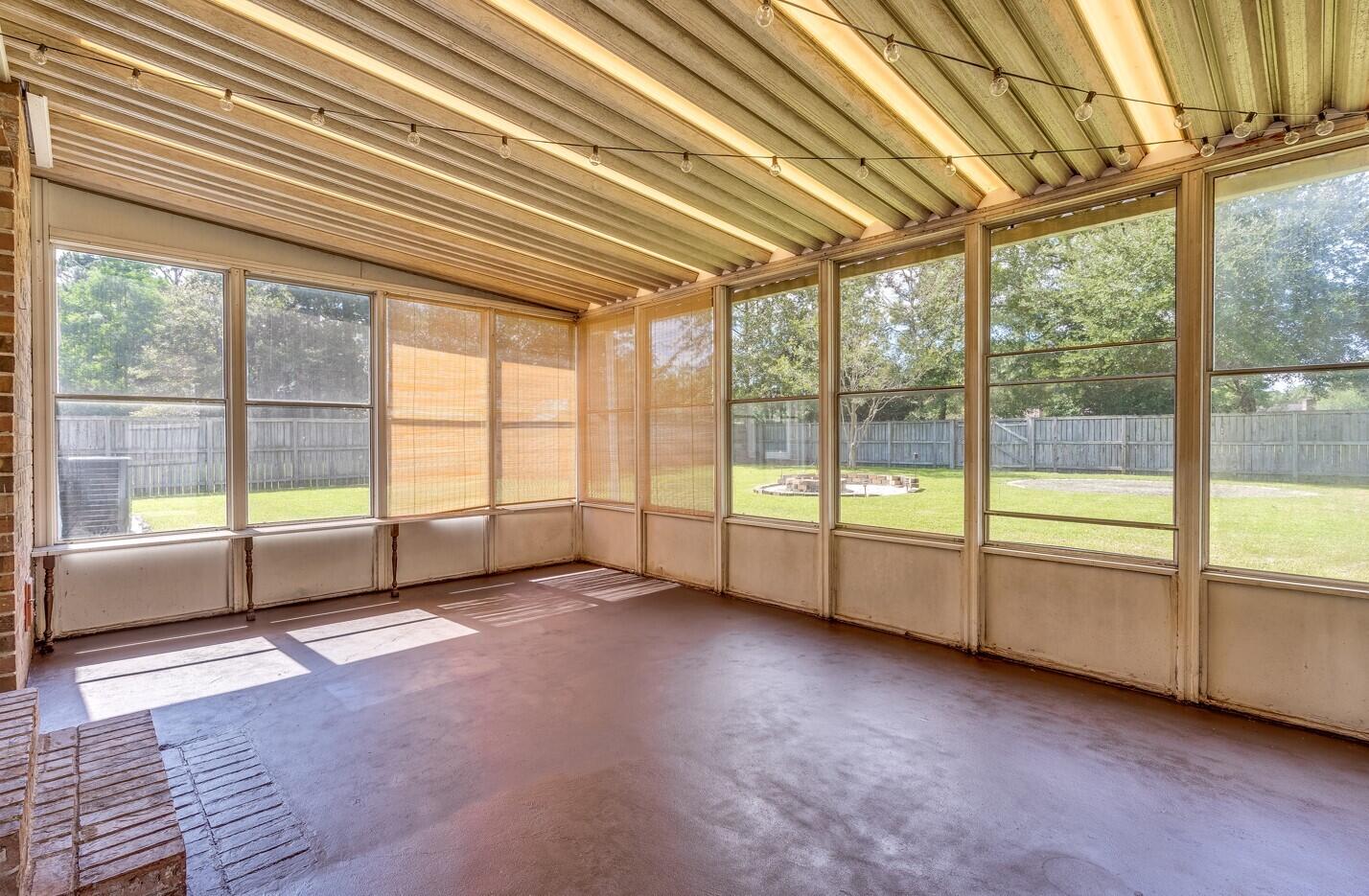 516 Longleaf Road Summerville, SC 29486 - Photo 33 of 33 Enclosed back porch