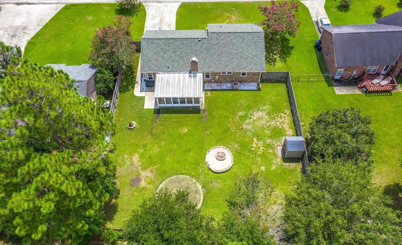 516 Longleaf Road Summerville, SC 29486 - Photo 9 of 33 Backyard_3