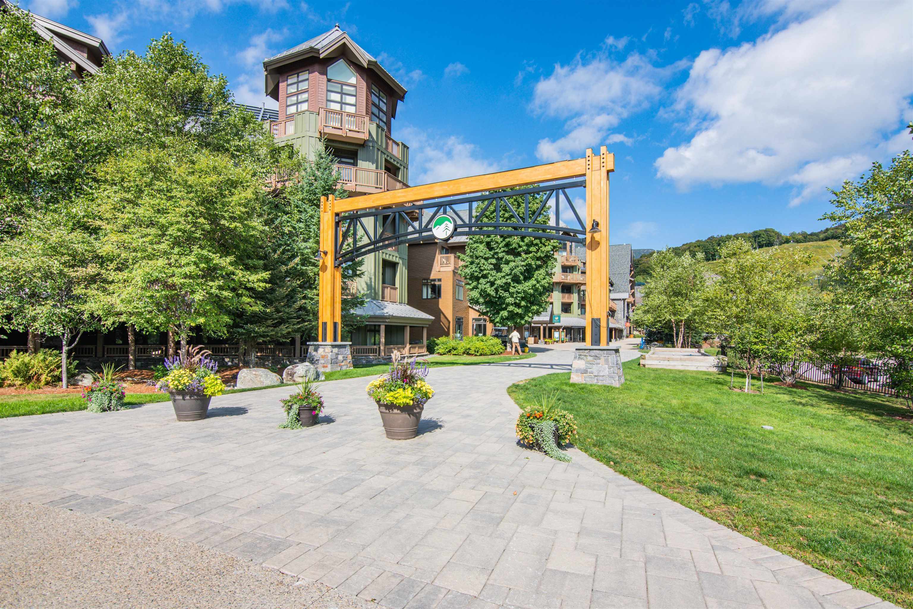 7412 Mountain Road, Unit 408 Stowe, VT 05672 - Photo 44 of 49