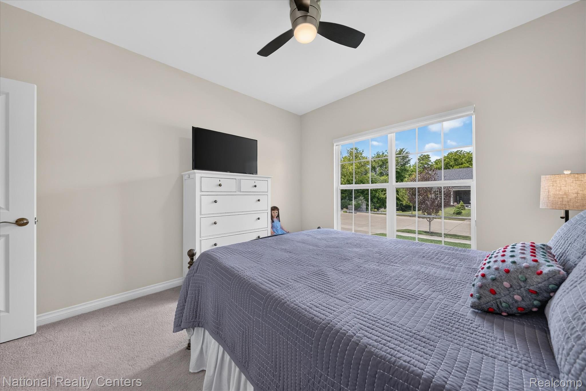 740 North Mill Street South Lyon, MI 48178 - Photo 27 of 56 25-740-N-Mill-St-WindowStill.jpg