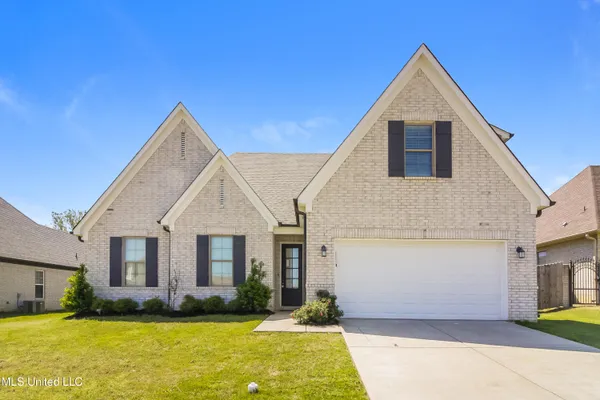 $2,315 | 6441 Asbury Place, Olive Branch, MS 38654