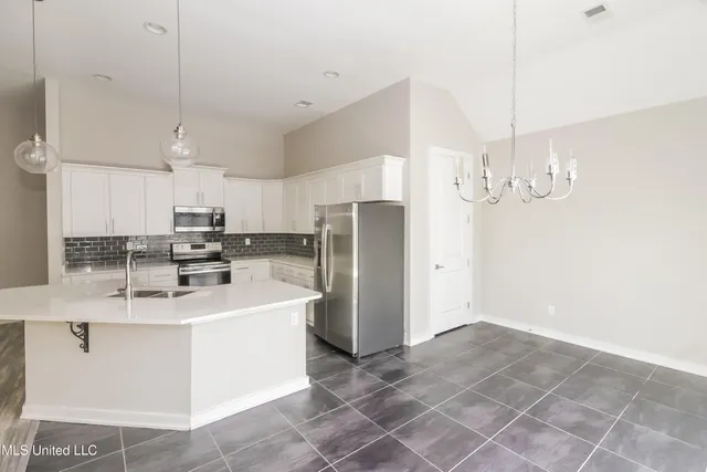 $2,415 | 6441 Asbury Place, Olive Branch, MS 38654