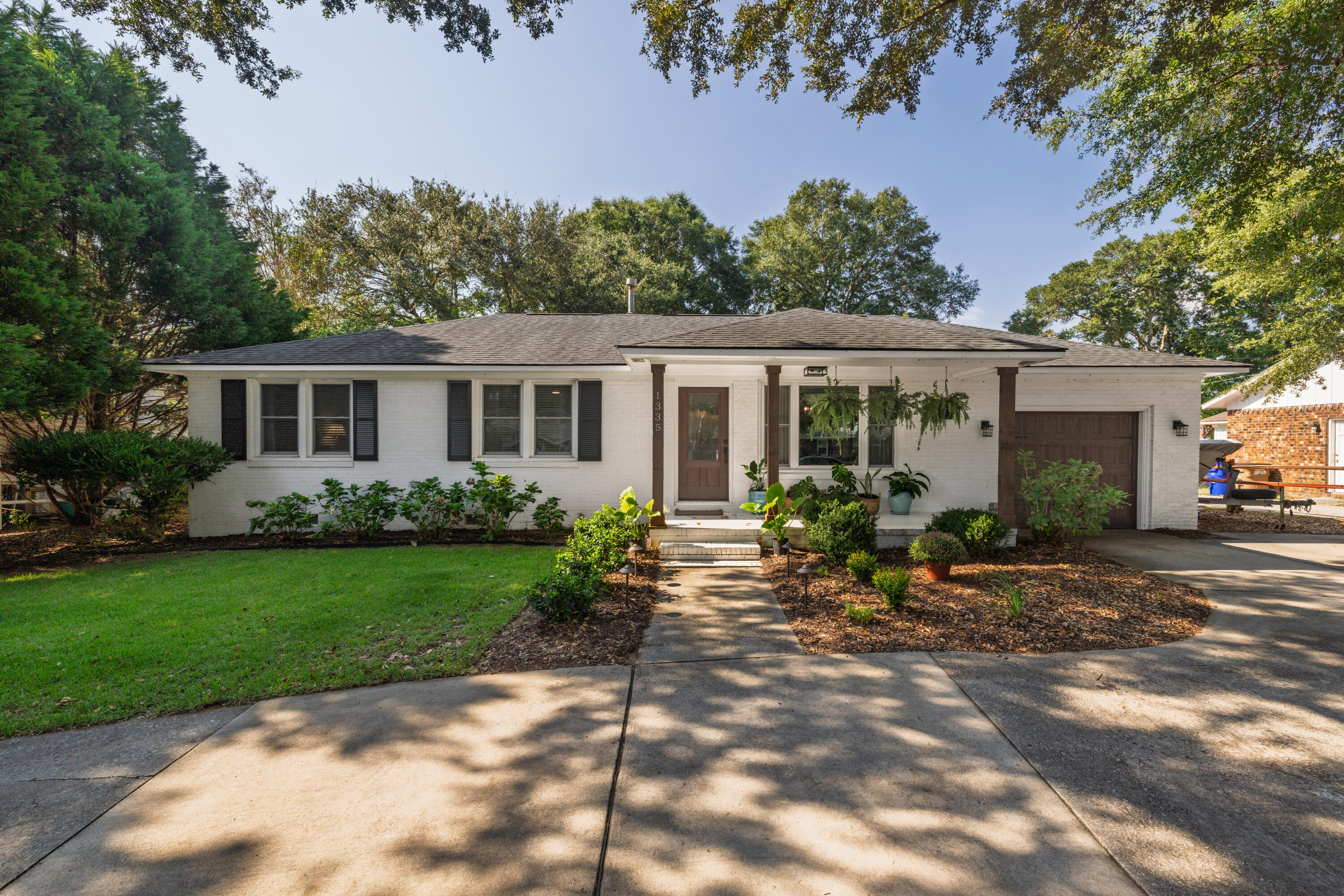 1335 Camp Road Charleston, SC 29412 - Photo 1 of 33 1335 Camp Road