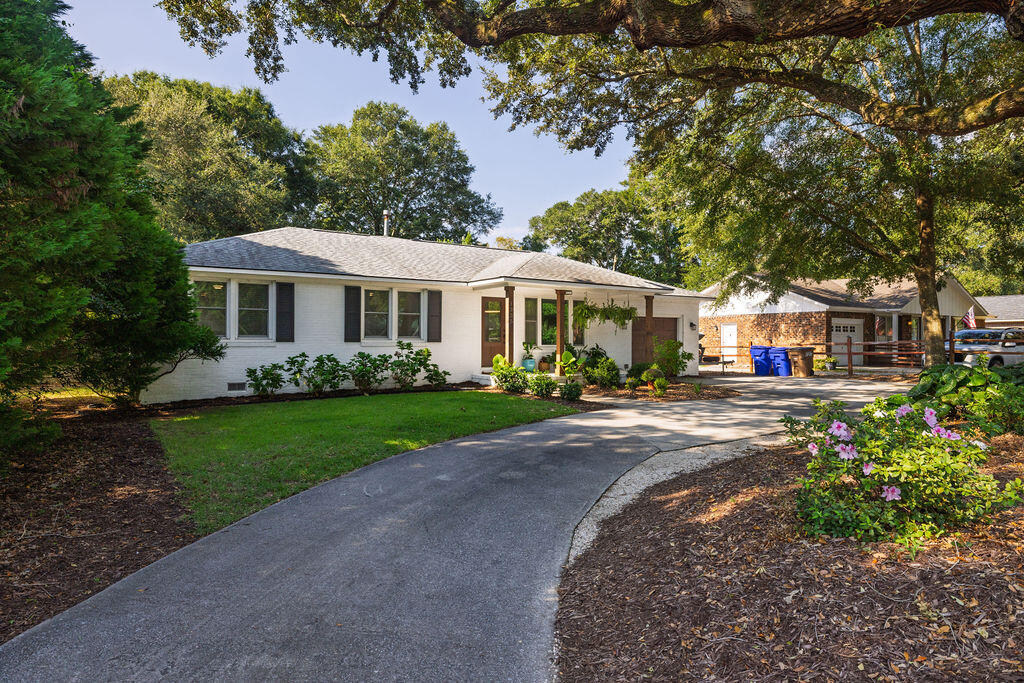 1335 Camp Road Charleston, SC 29412 - Photo 31 of 33 Carport