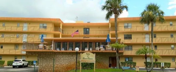$159,500 | 9273 Southwest 8th Street, Unit 220, Boca Raton, FL 33428