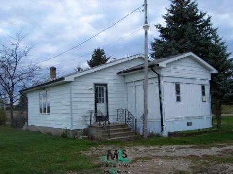 4726 Minden Road Ruth, MI 48470 - Photo 4 of 8 112125-3.JPG