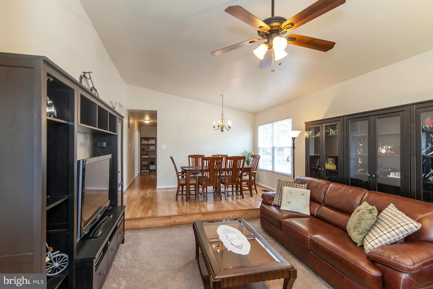718 North York Road Sterling, VA 20164 - Photo 17 of 30 Interior (General)