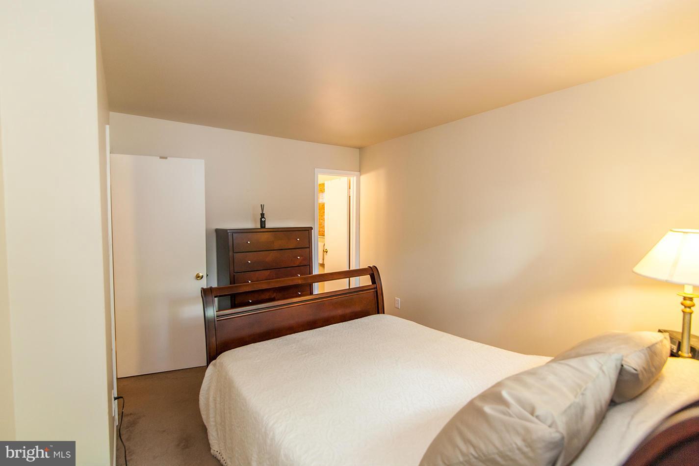 718 North York Road Sterling, VA 20164 - Photo 23 of 30 Bedroom (Master)