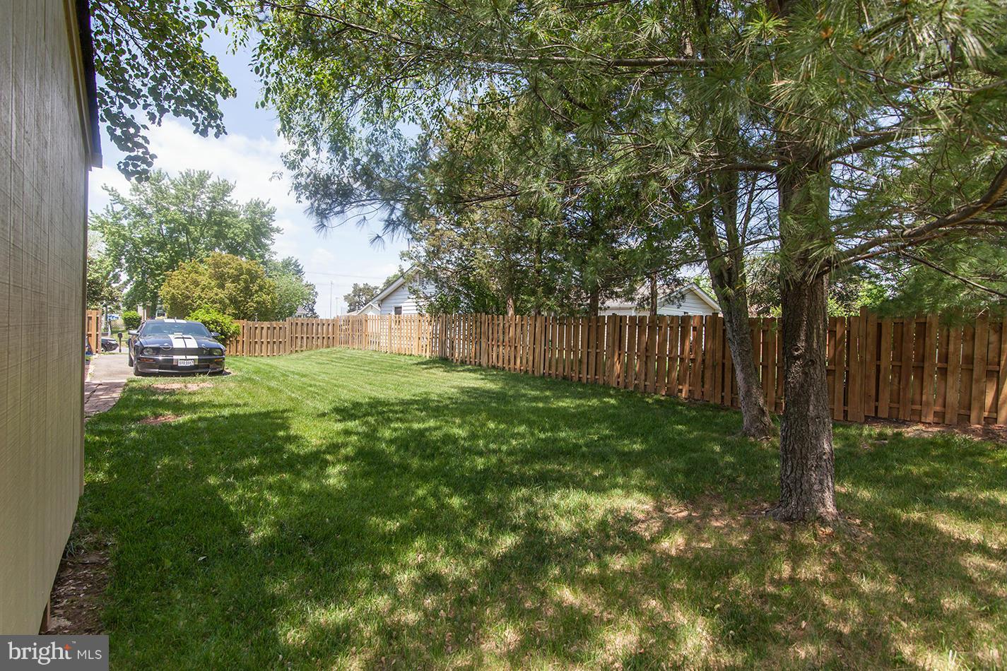 718 North York Road Sterling, VA 20164 - Photo 28 of 30 Exterior (Rear)