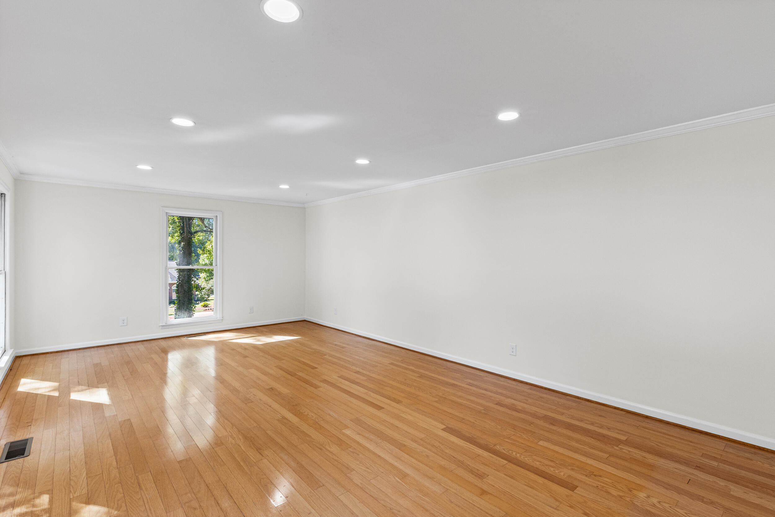 809 Burden Lake Road Aiken, SC 29803 - Photo 3 of 37