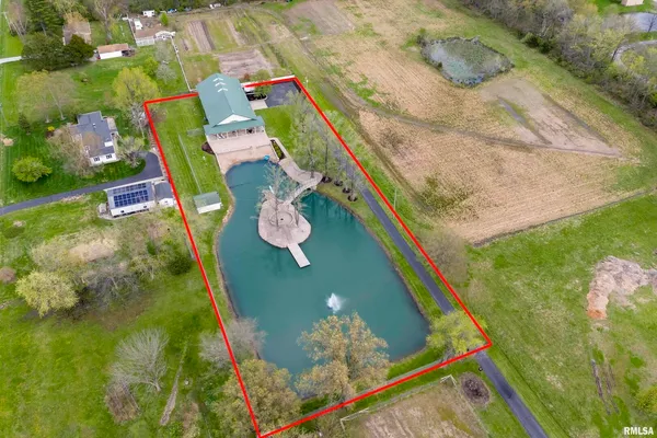 $379,900 | 2878 Sunfield Road, Du Quoin, IL 62832