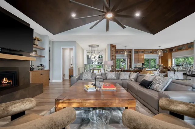 $1,949,900 | 2311 Swan Drive, Mendota Heights, MN 55120