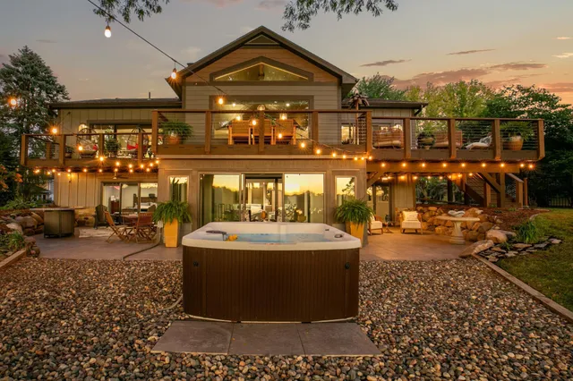 $1,949,900 | 2311 Swan Drive, Mendota Heights, MN 55120