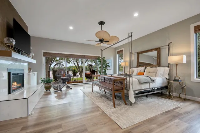 $1,949,900 | 2311 Swan Drive, Mendota Heights, MN 55120