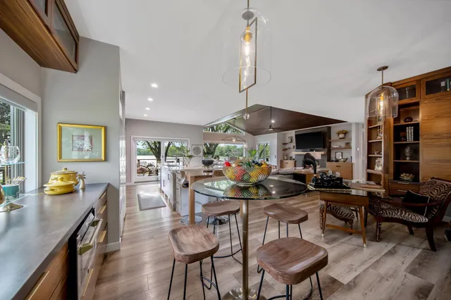 $1,949,900 | 2311 Swan Drive, Mendota Heights, MN 55120